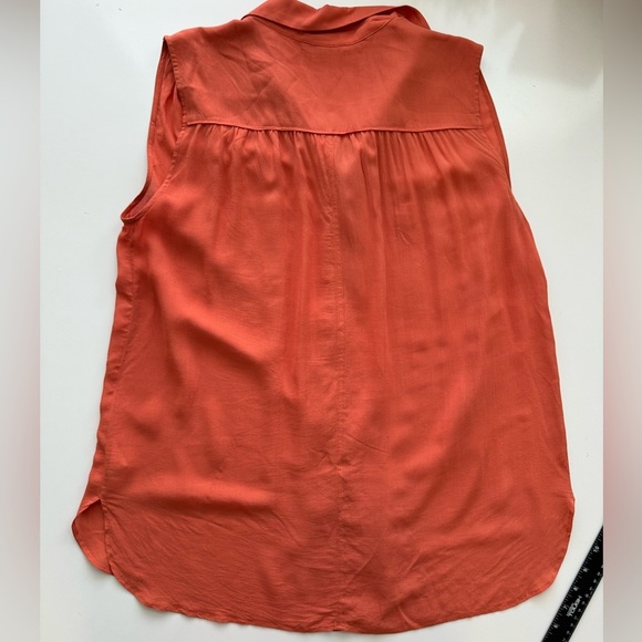 Vince Orange Sleeveless Blouse Collar Button Down Size Medium - Picture 9 of 9